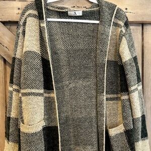 Women's buffalo plaid hooded cardigan One Size fits all